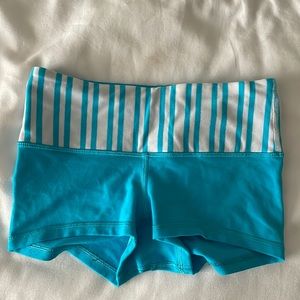 rare Lulu size 0/2 shorts
